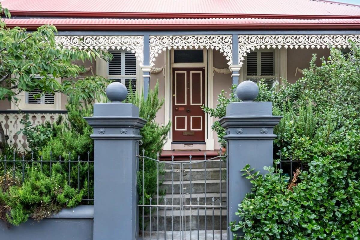 Villa Charming On Charles Launceston Exterior foto